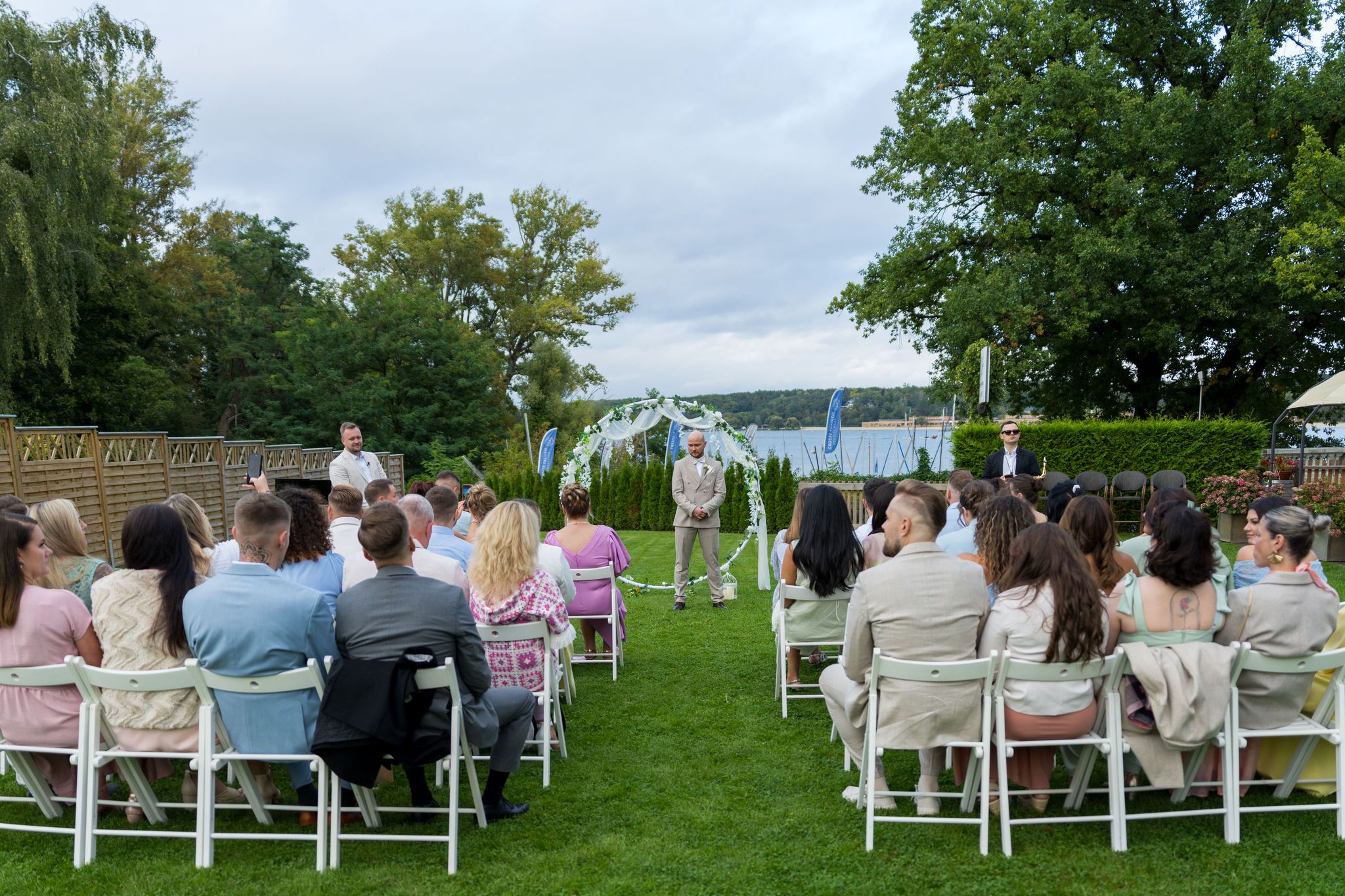 Hochzeitsfotograf Berlin Freie trauung im Haus Sanssoucci am Wannsee berlin