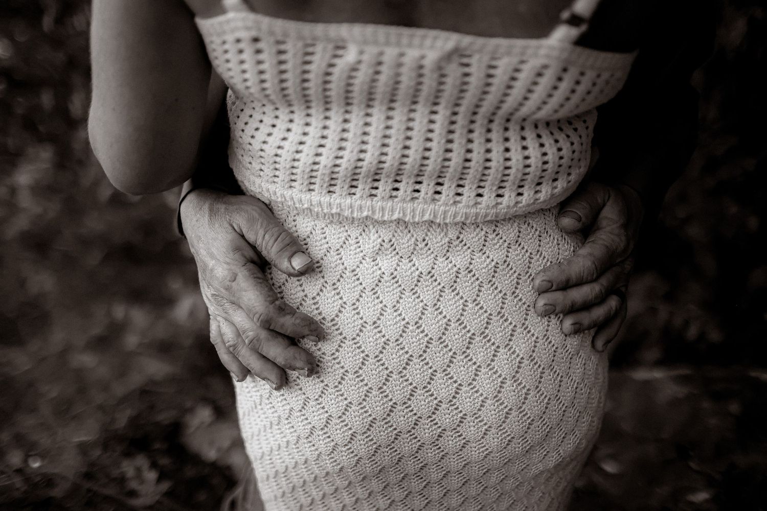 Detail photo of couple celebrating anniversary in Amber Potter Photography’s anniversary session.