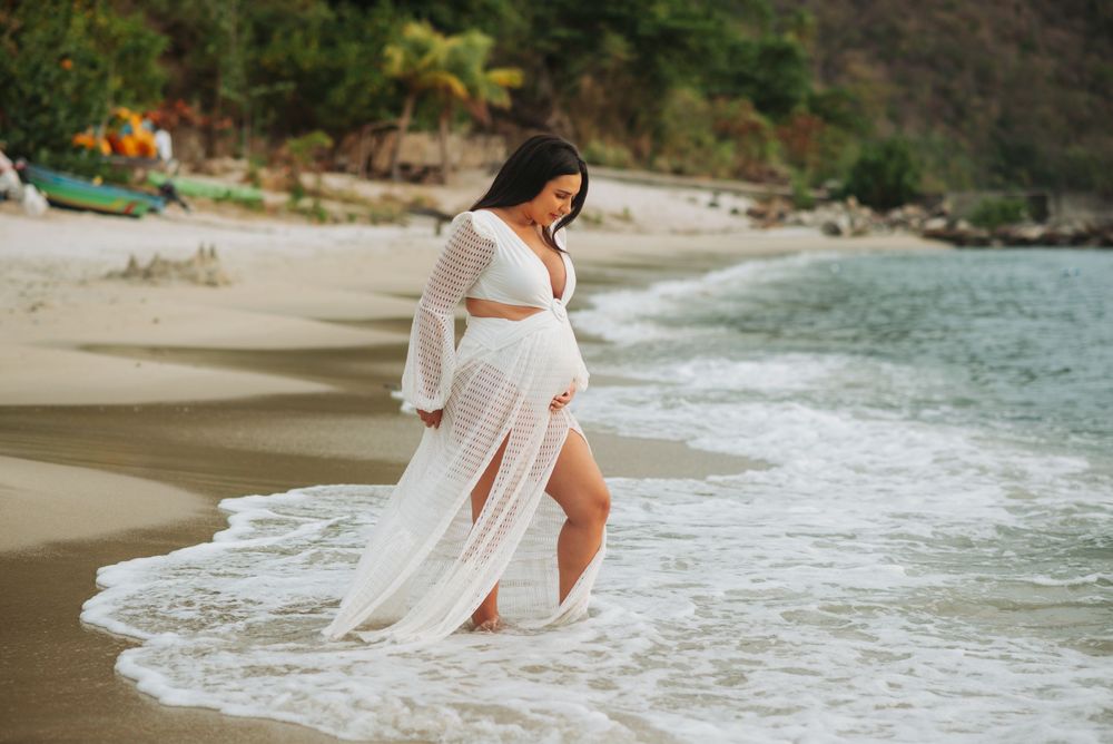 St Lucia Photographer captures babymoon maternity photoshoot in St Lucia