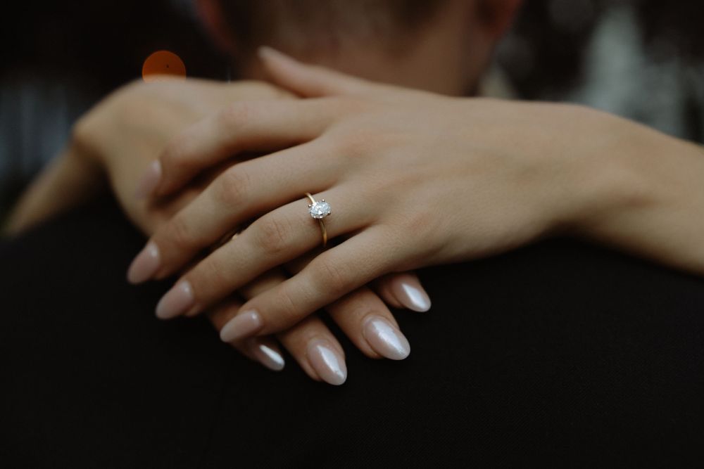 Detailed and romantic photo of a bride on her intimate wedding day in Canada.
