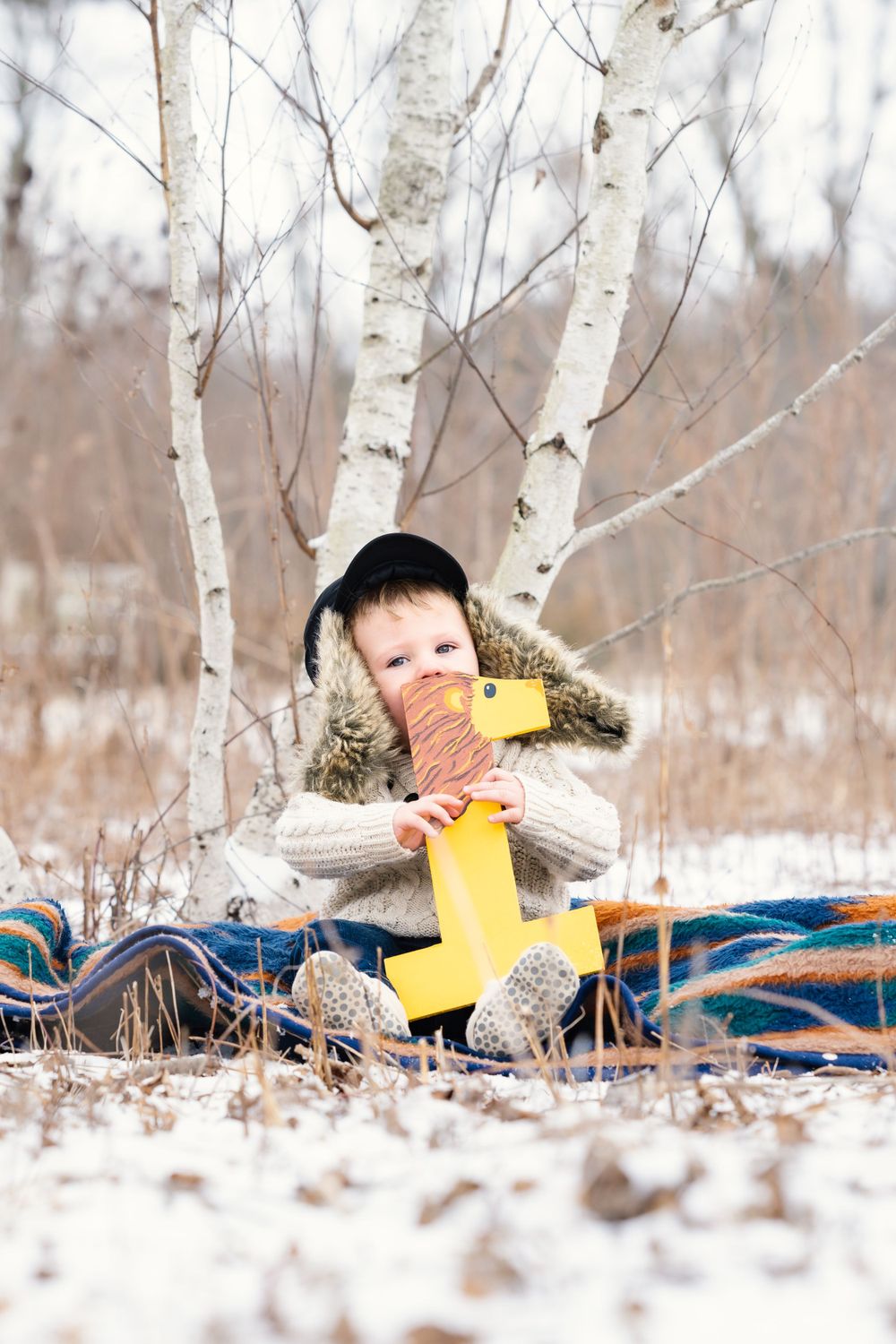Playful moments during a 1st birthday photo shoot – Avia Studio, Ann Arbor family photographer