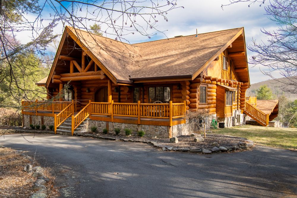 "SmithNYPhoto captures your property with crisp interior, exterior, and detail shots. Highlight every space. Book today!"