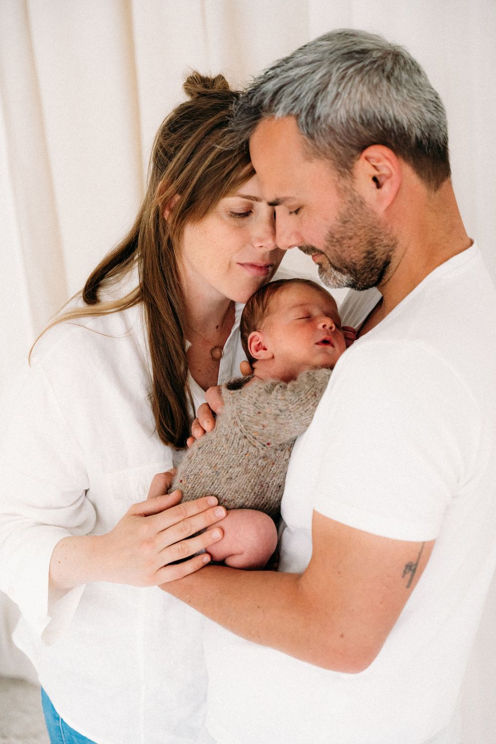 Professionele babyshoot in Antwerpen met pure, tijdloze beelden