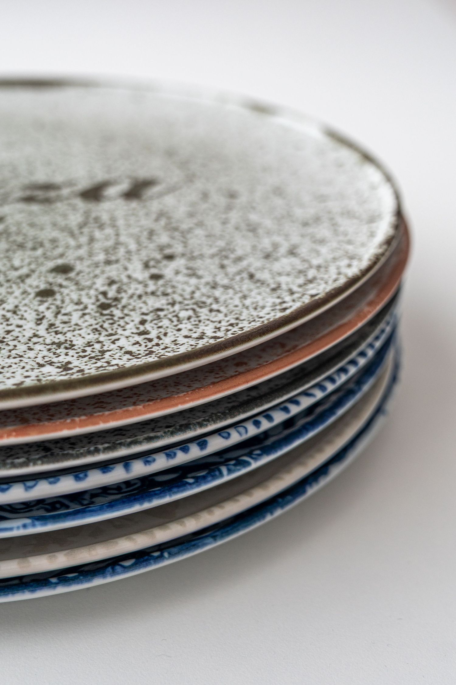 Digital printing on hard porcelain by G. Benedikt
