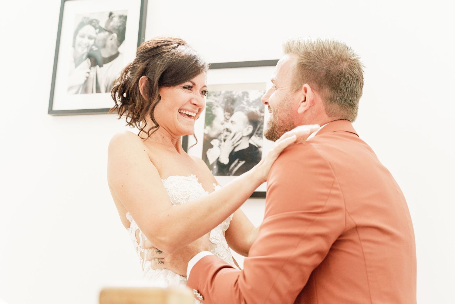 Emotional first look between Anne-Sophie and Thomas at their home in Albias, near Cahors