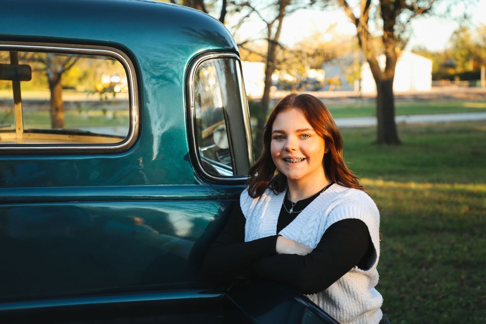 senior girl photo vintage truck