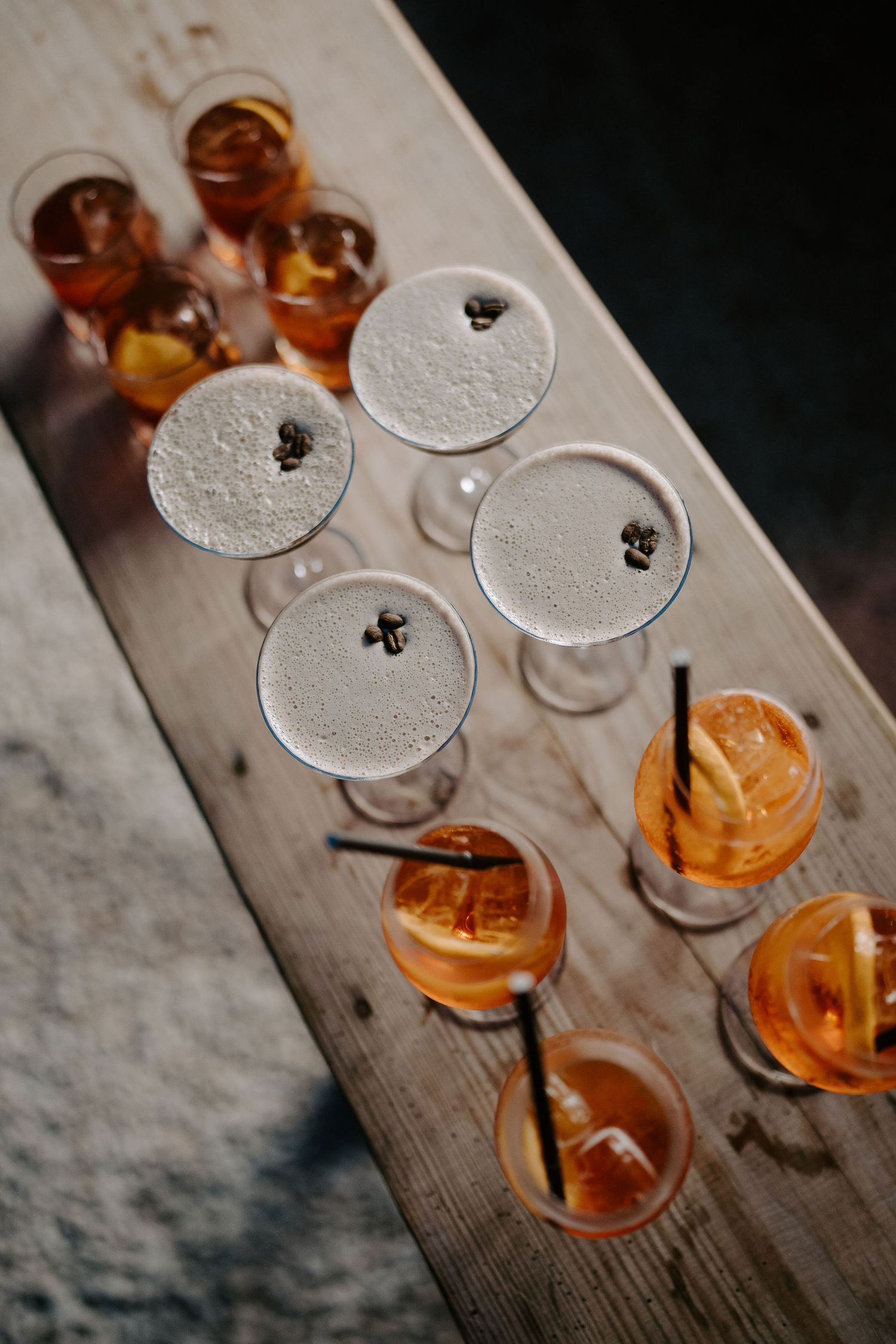 cocktails at ivy lodge wedding in Cirencester