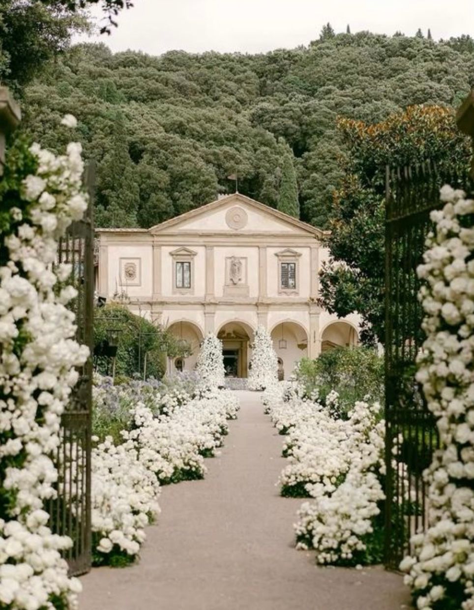 “Historic Florence venue details for luxury destination wedding in Italy”