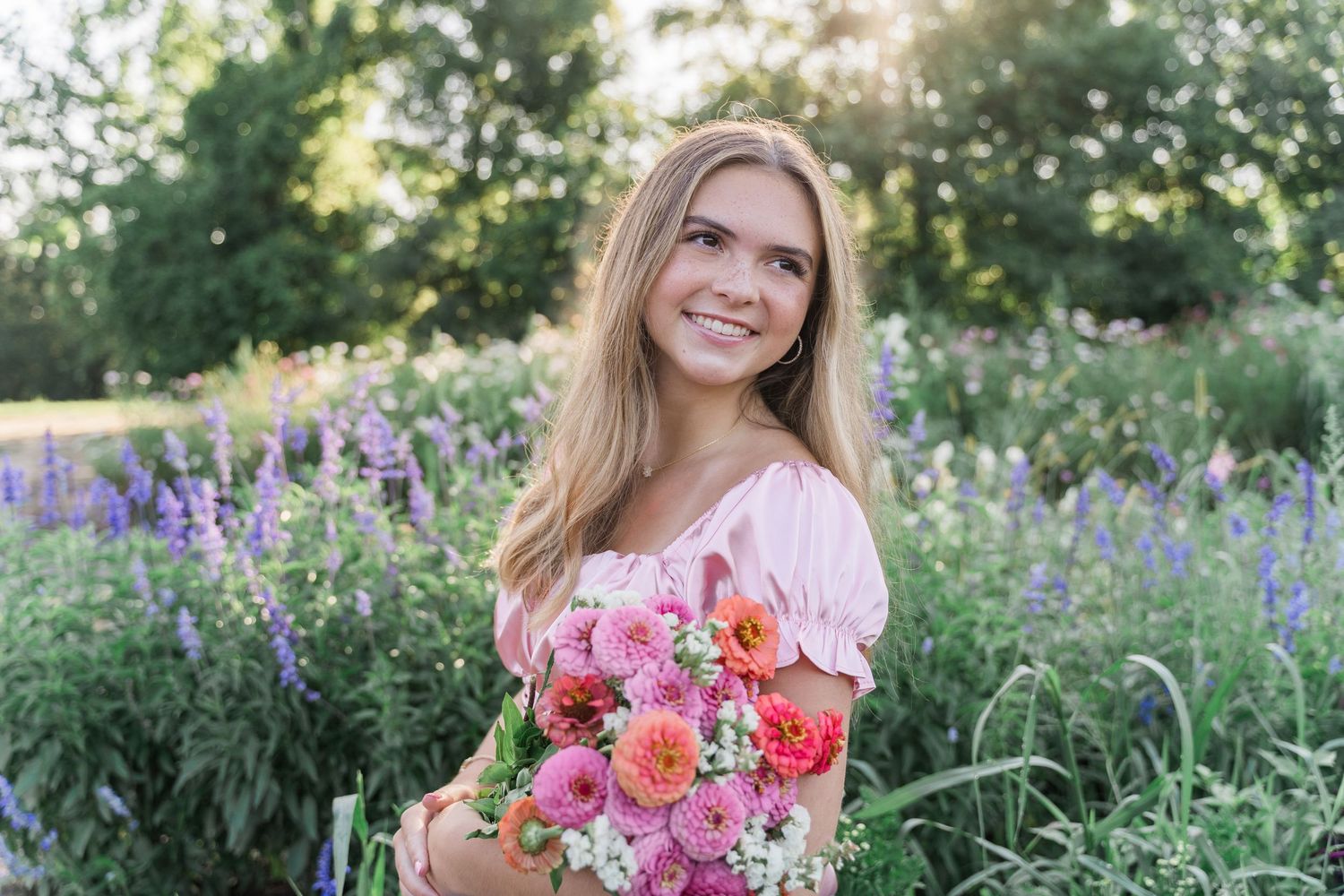 Summer senior photos in Toledo Ohio by Alex Lacey Photography