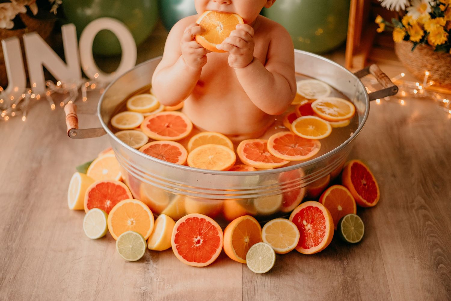 Sesión fruit bath en Tarragona para primer cumpleaños