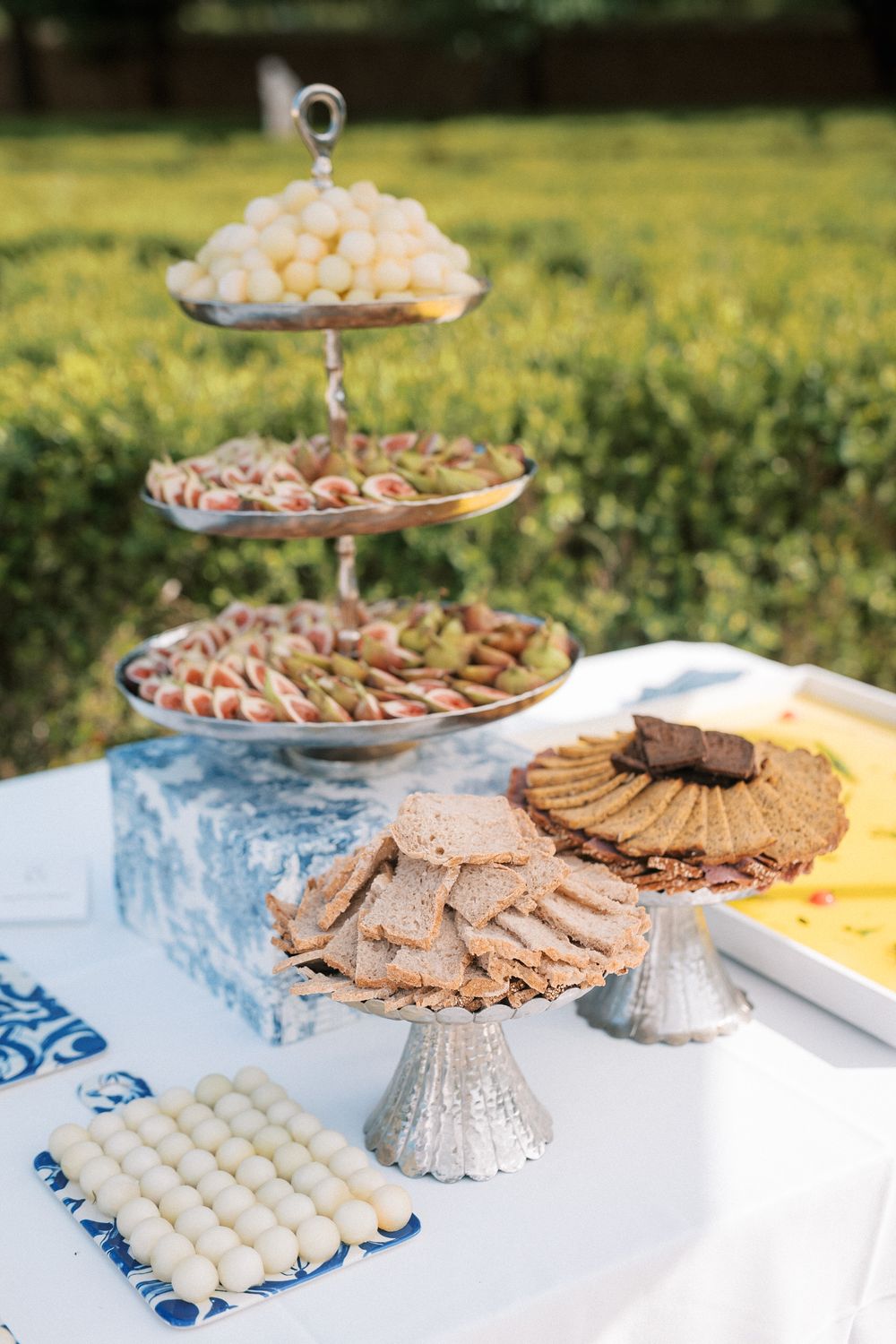 Luxury wedding cocktail food styling at Palácio do Correio-Mor in Portugal
