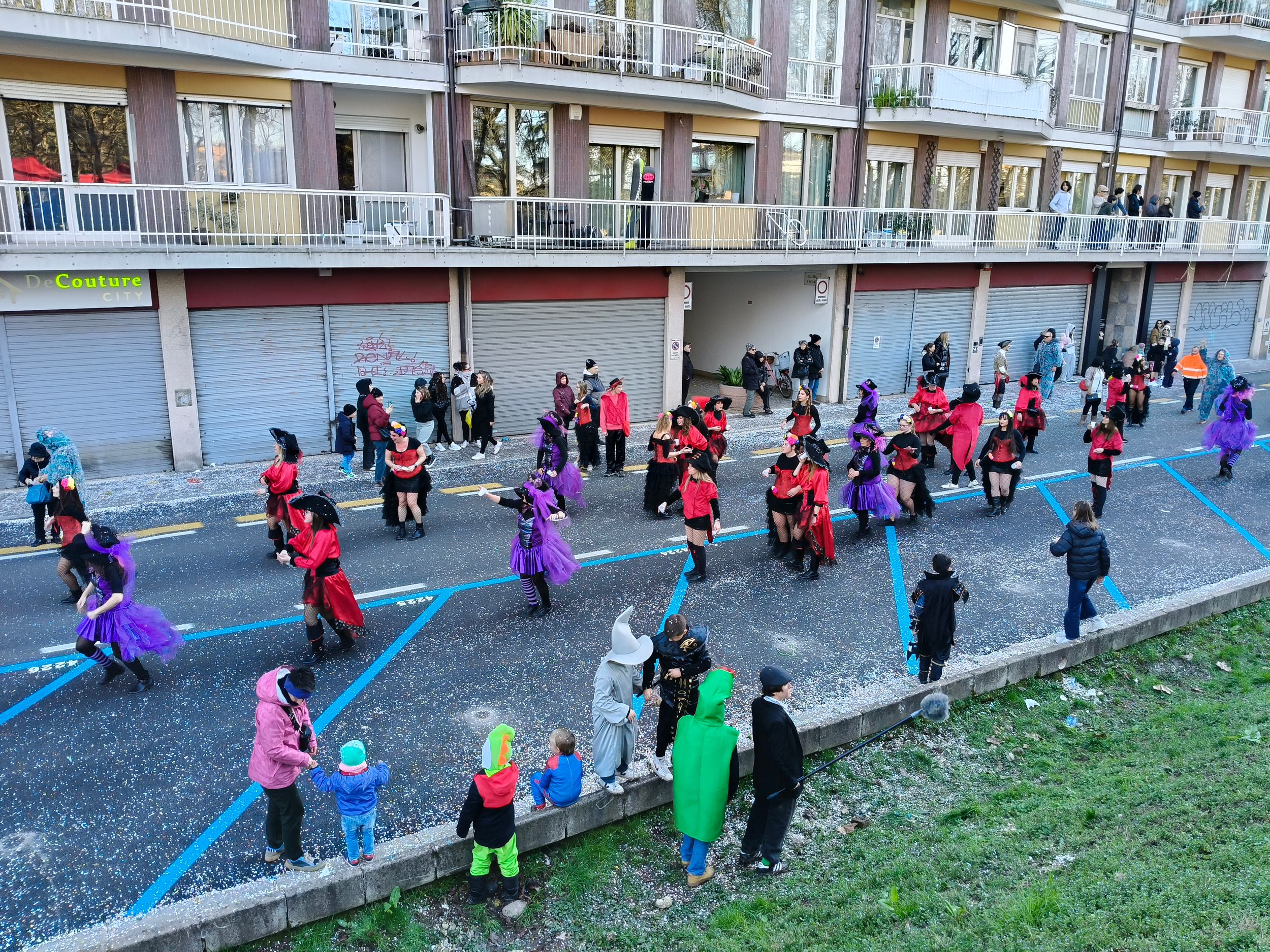 Treviso Carnival Parade 2026. The Allegra Compagnia di Porcellengo with the show “25 springs”.