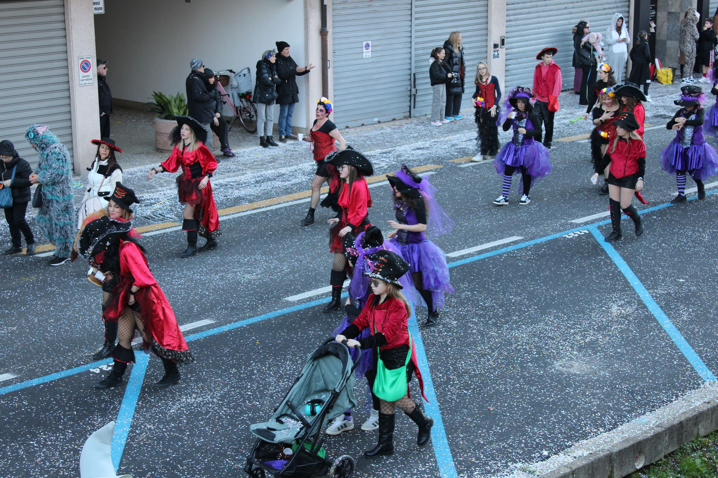 Treviso Carnival Parade 2026. The Allegra Compagnia di Porcellengo with the show “25 springs”.