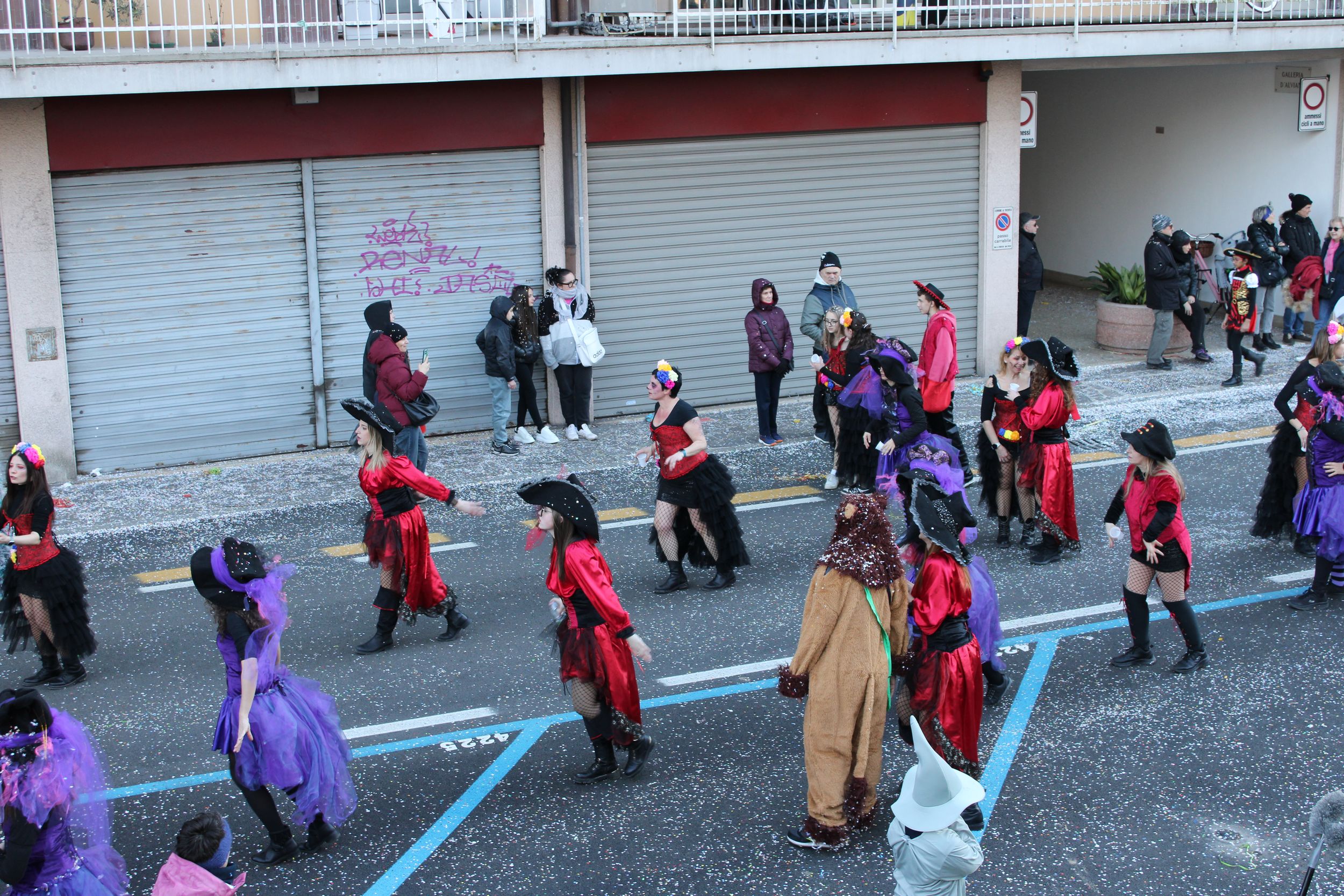 Treviso Carnival Parade 2026. The Allegra Compagnia di Porcellengo with the show “25 springs”.
