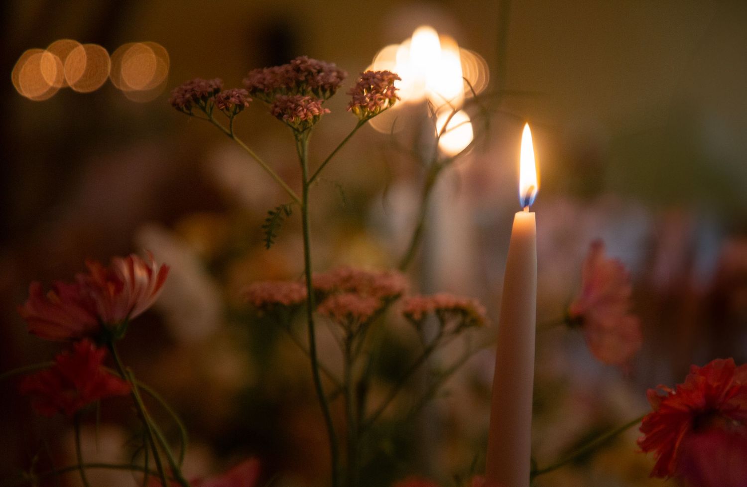 candles details delicate wild flowers photography details candid photography wedding Photography