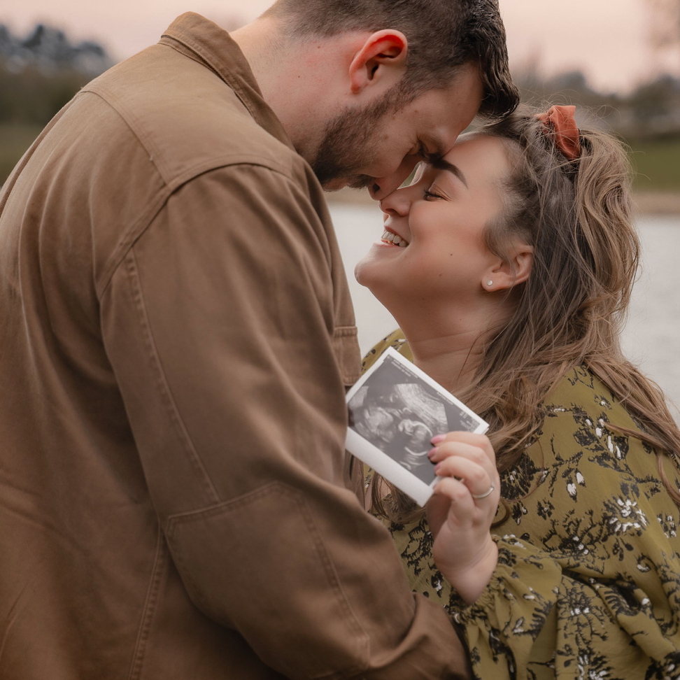 swadlincote-maternity-photographer-natural-outdoor.jpg