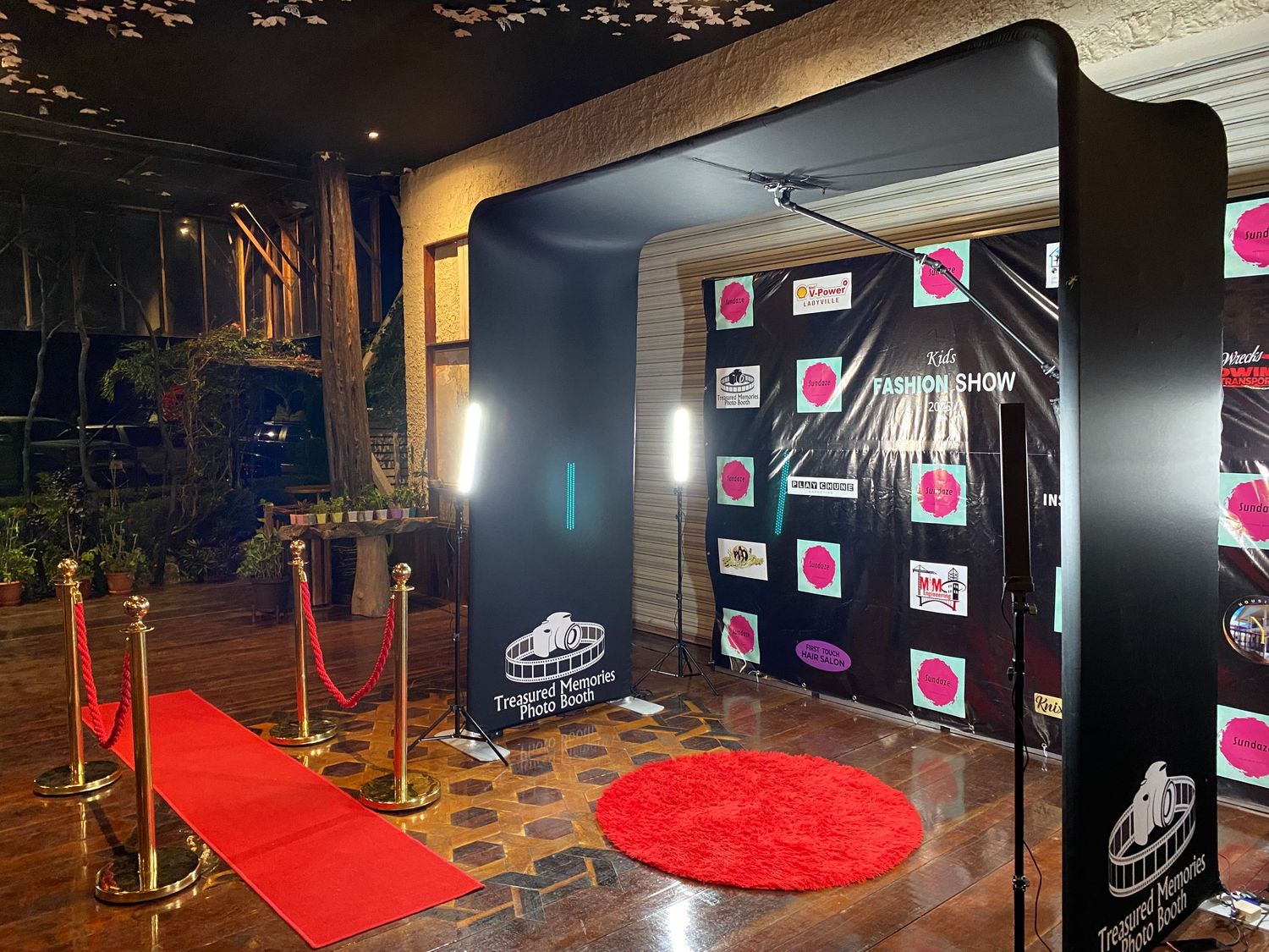 Our latest Overhead 360 video booth.
