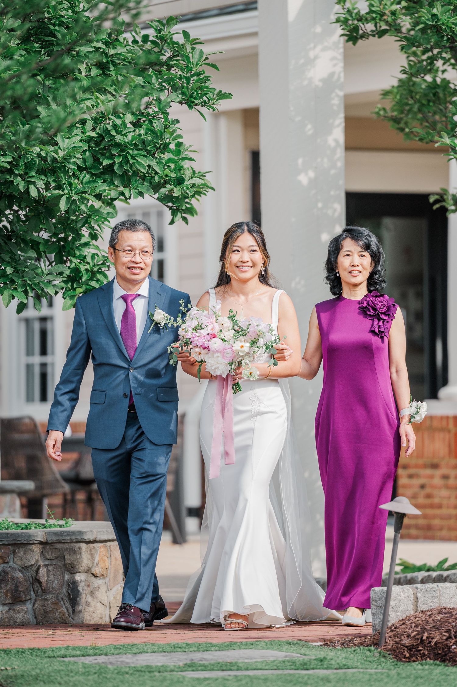 Dominion valley country club wedding pictures