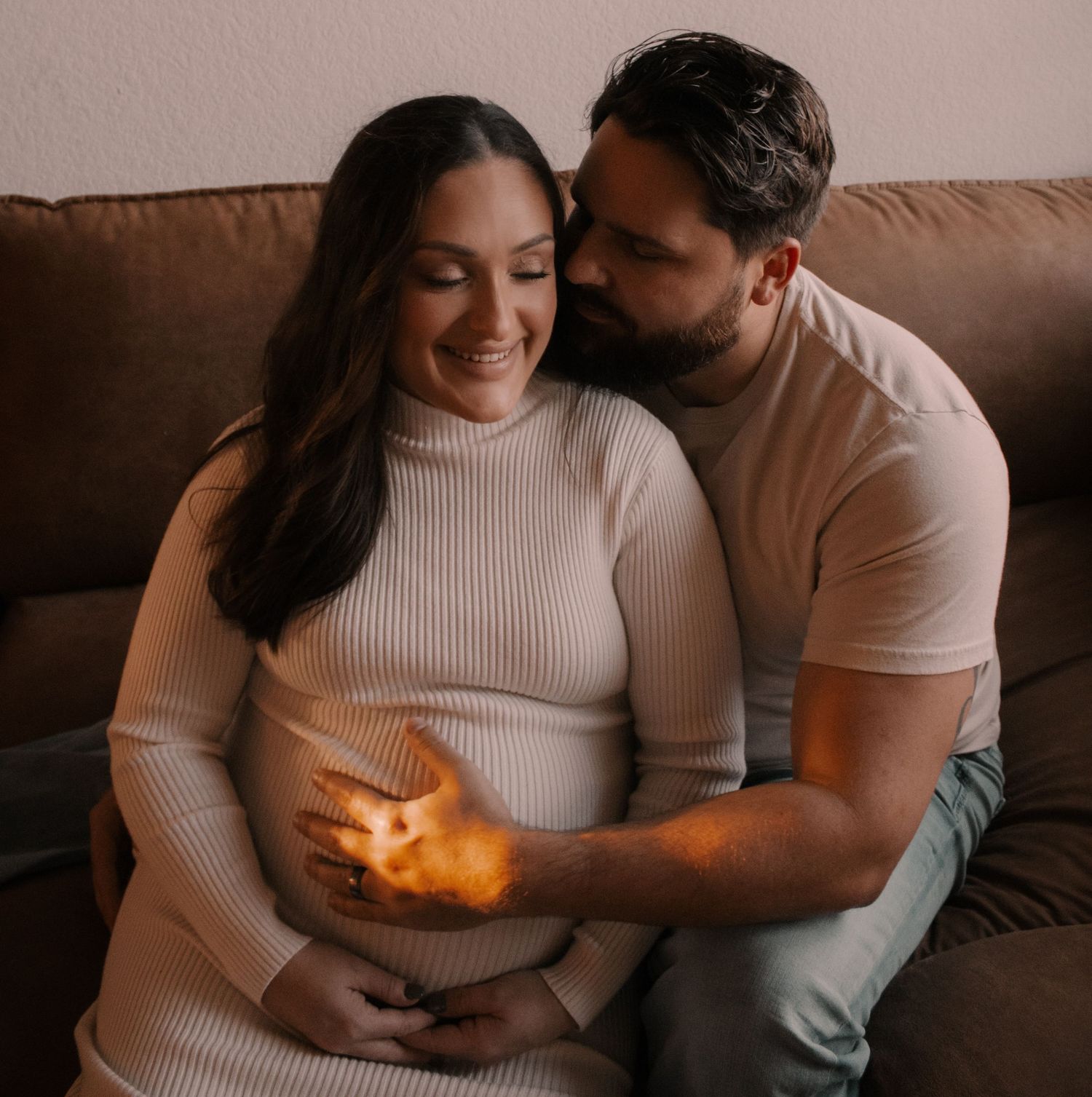LIFESTYLE MATERNITY PHOTOSHOOT