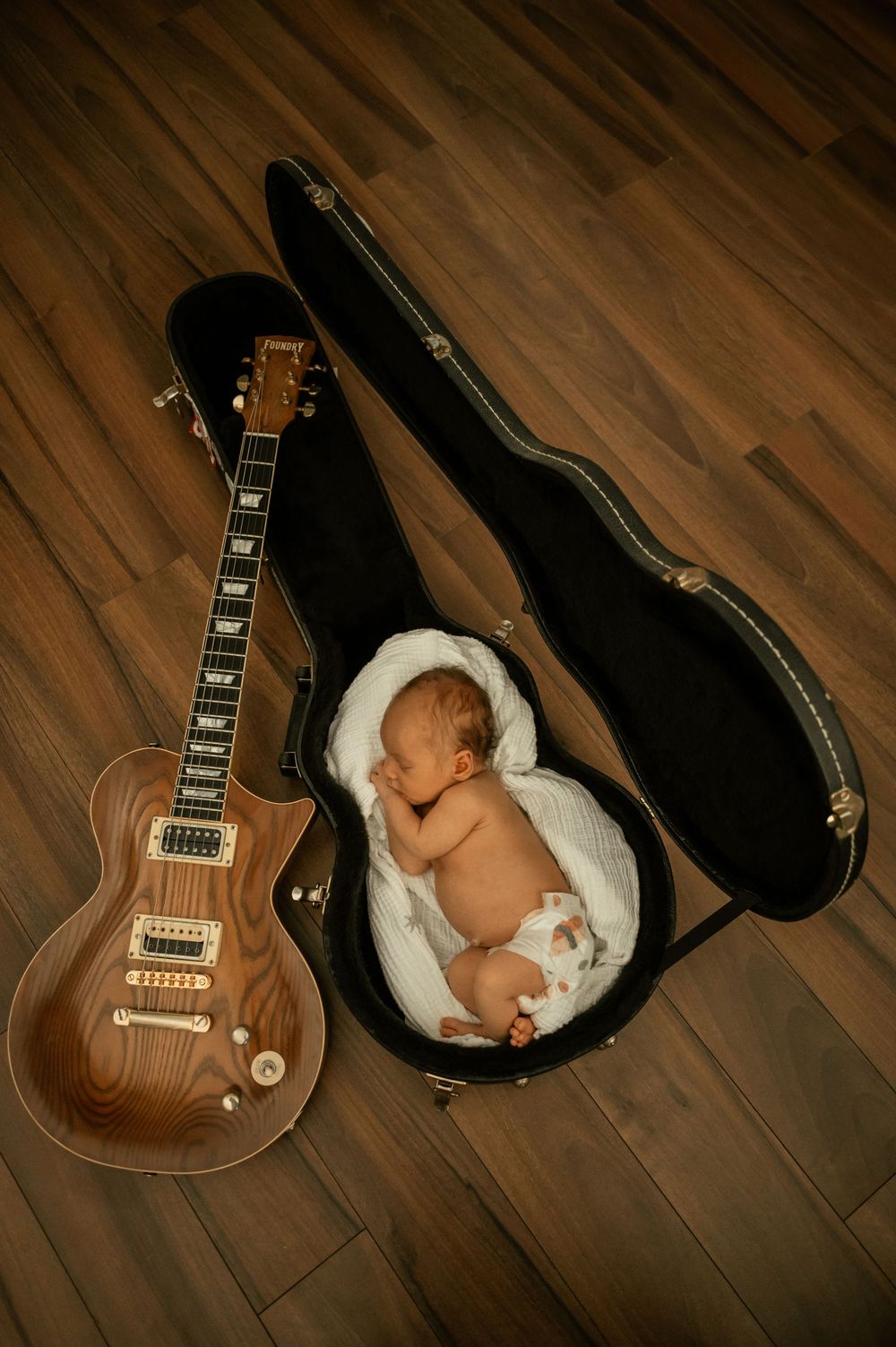 Lifestyle Photography by Marina Dams Indoors Newborn Photoshoot Vancouver