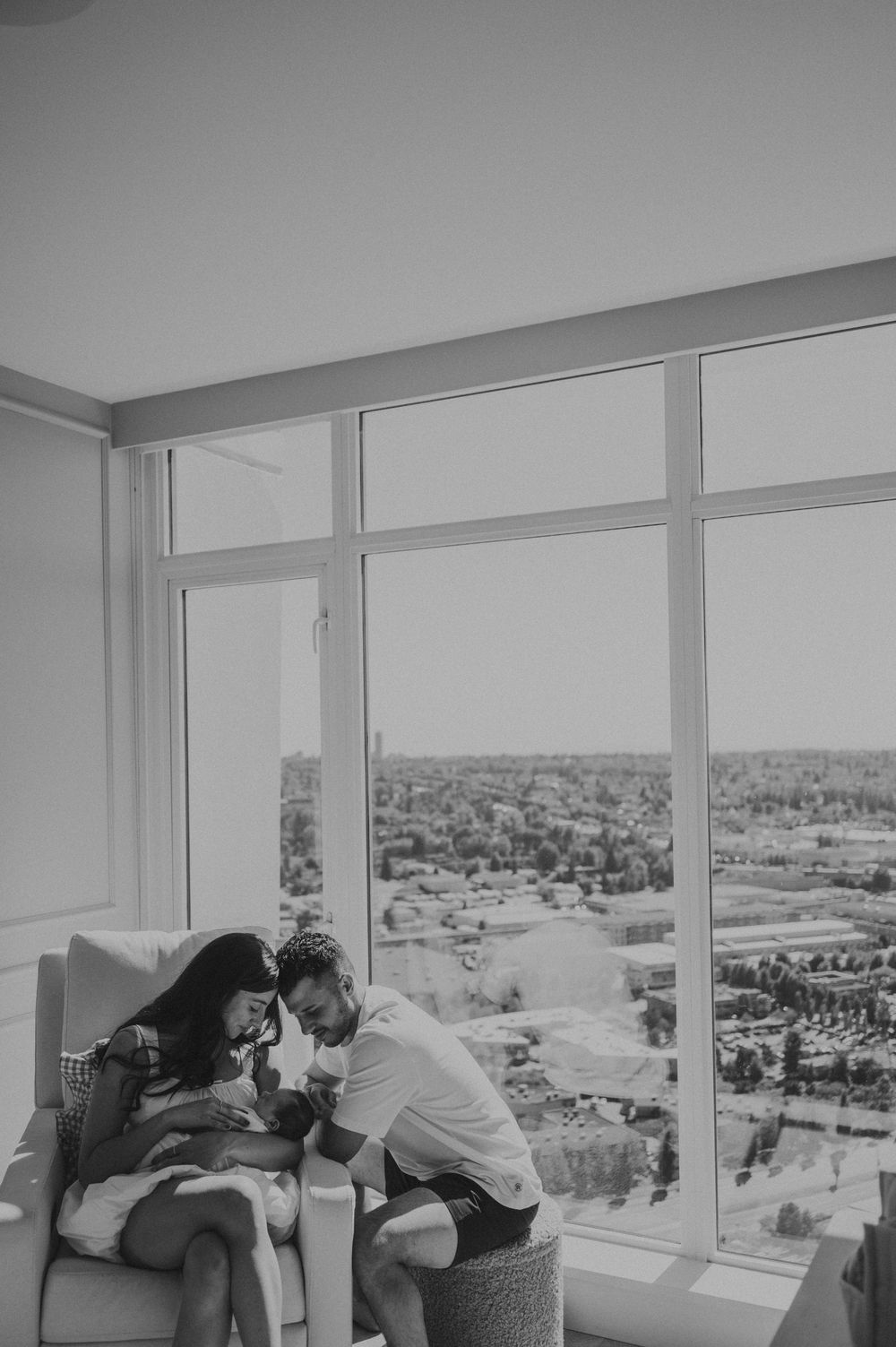 Lifestyle Photography by Marina Dams Indoors Newborn Photoshoot Vancouver
