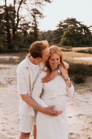 Lifestyle fotograaf Heerhugowaard voor zwangerschapshoots en gezinnen.