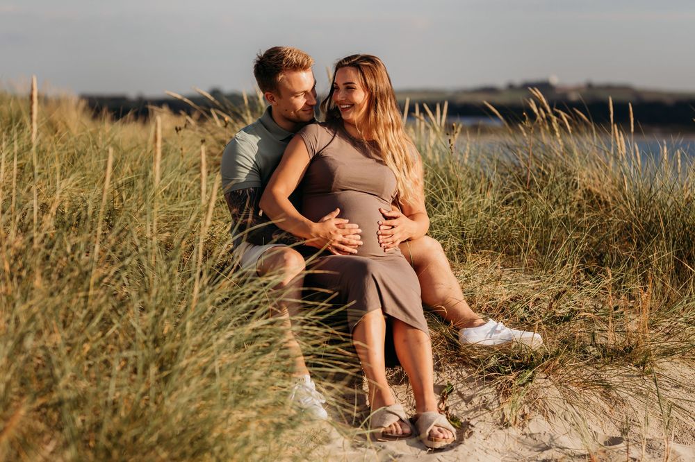 Gravidfotografering utendørs på Jæren