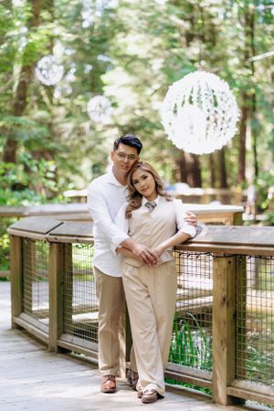 capilano bridge couple photos
