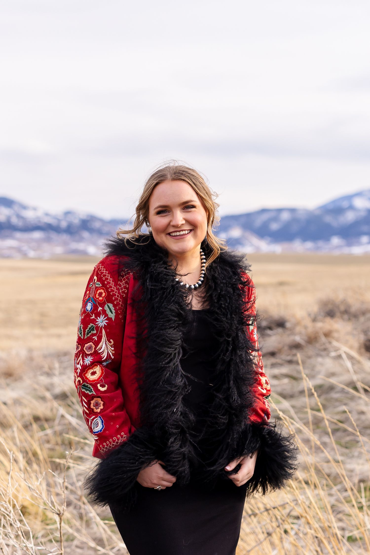 senior portrait photography lifestyle photography senior portrait photographer in Fort Benton Great Falls Highwood Big Sandy Geraldine