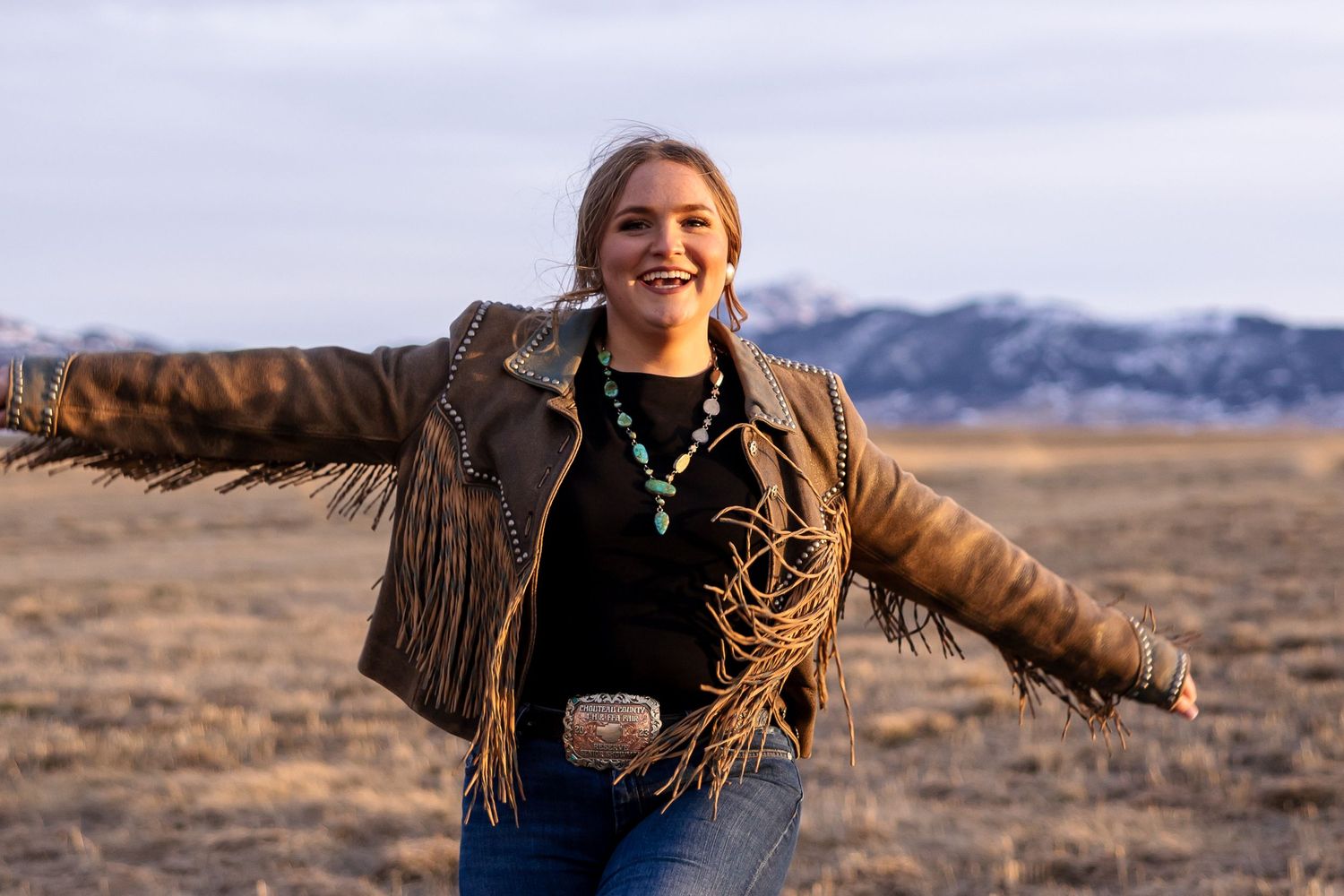 senior portrait photography lifestyle photography senior portrait photographer in Fort Benton Great Falls Highwood Big Sandy Geraldine