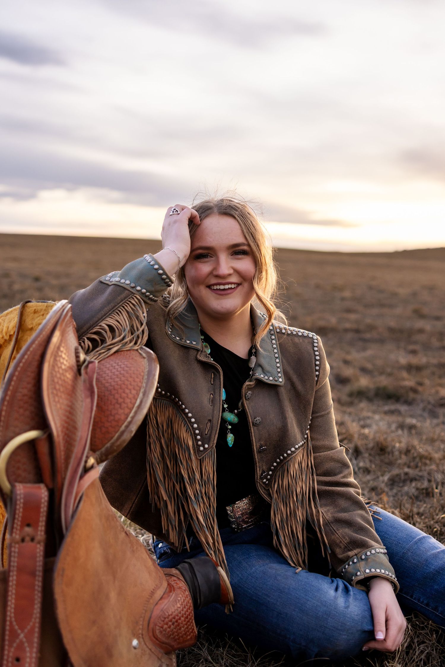 senior portrait photography lifestyle photography senior portrait photographer in Fort Benton Great Falls Highwood Big Sandy Geraldine