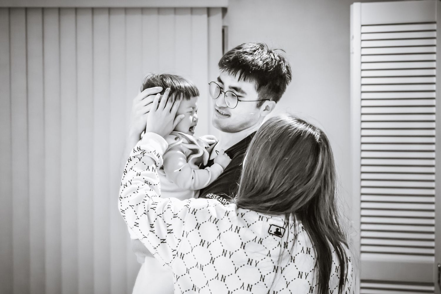 Family, Newborn, Maternity, Child Milestone photography 97074. Seattle, Sammamish, Redmond Kirkland Bellevue Washington