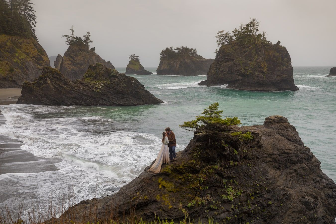 Oregon coast elopement with views