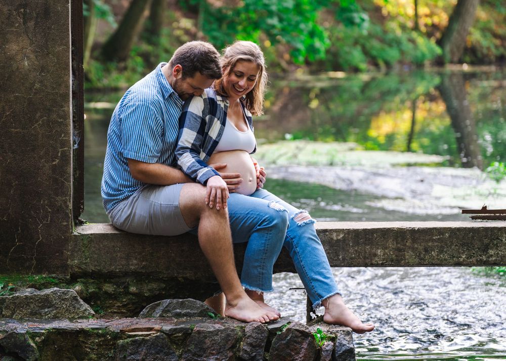 Maternity photos, Eagle, Wisconsin, Portrait photography, love, family photos