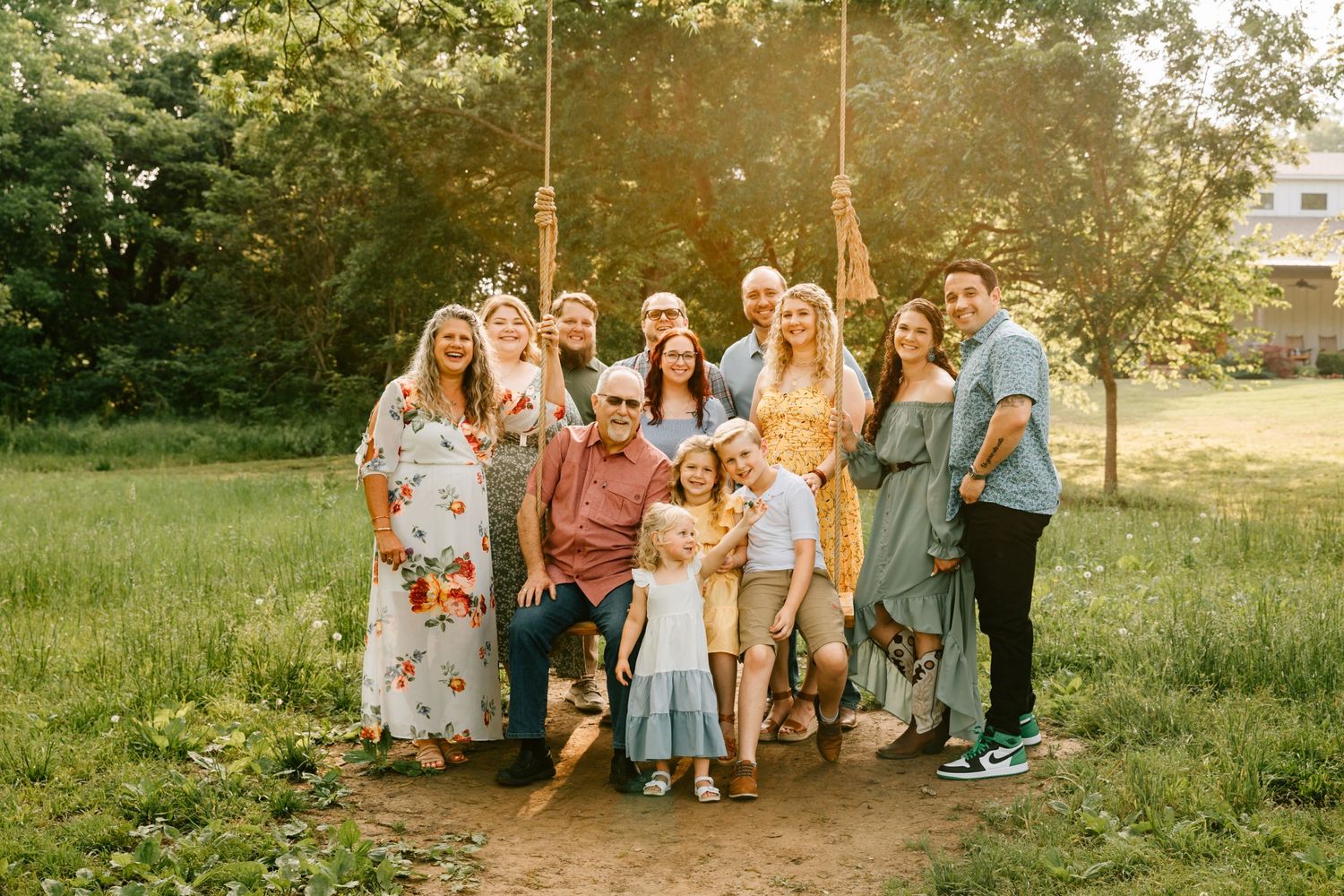 An extended family photo session at Coal Creek Farm in Jenks, Oklahoma.