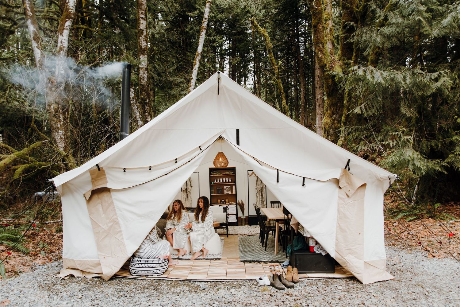 Washington photographer, airbnb photographer, commercial photographer capturing unique experiences, products, and events