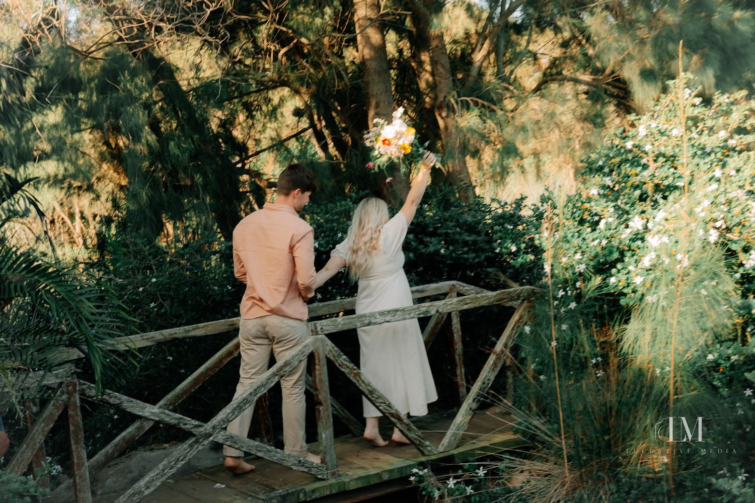 maternity shoot, in field, jeffreys bay
