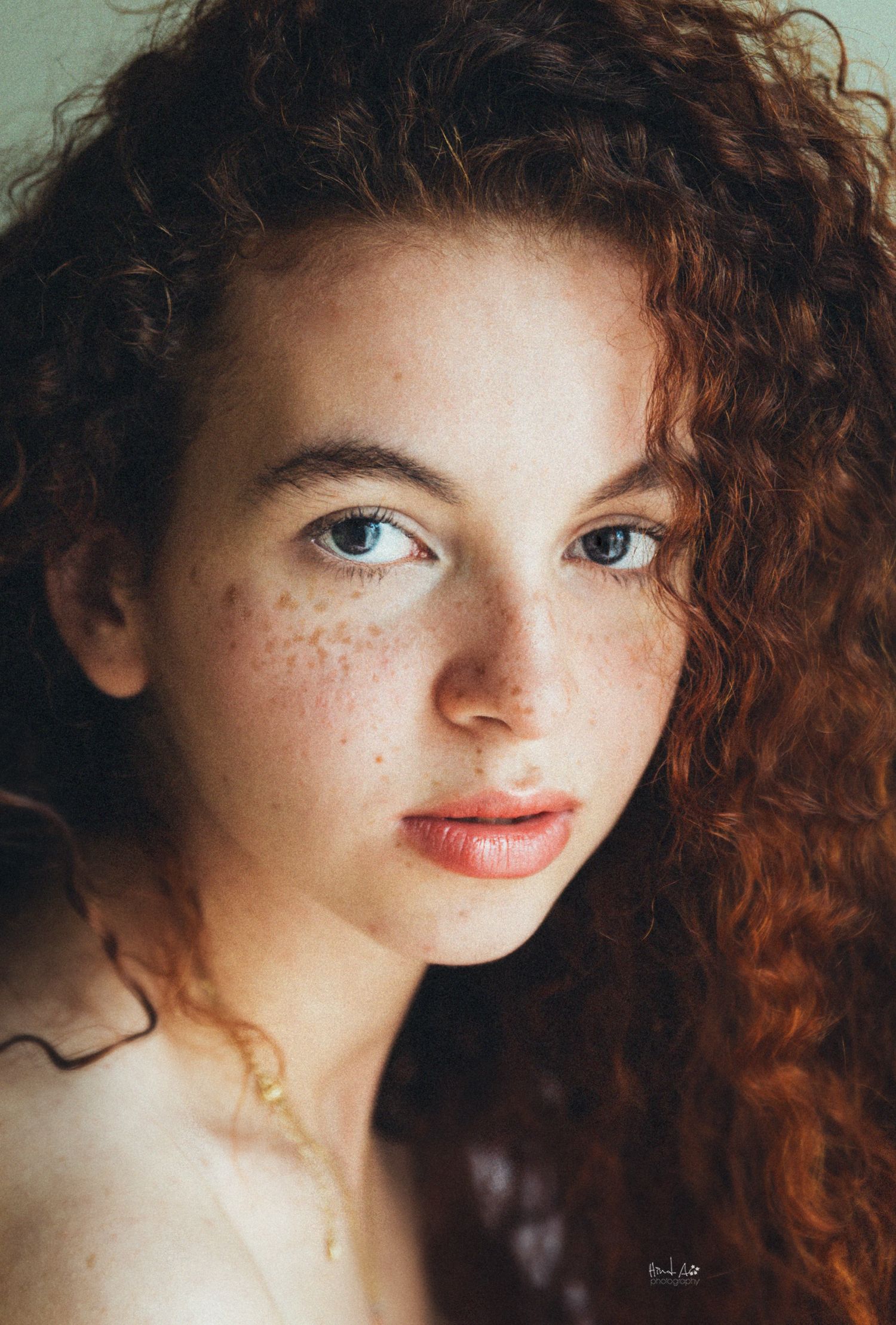 Portrait of a woman, Indoor photography. Modeling. Fashion photography