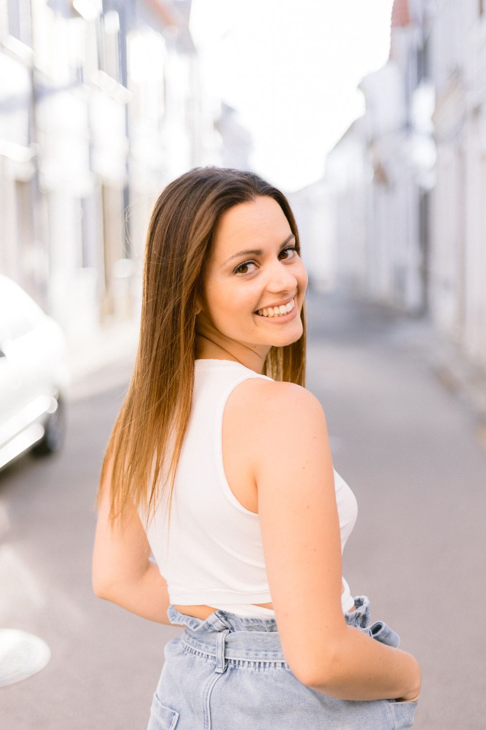 Sessão fotográfica de casal em aveiro, close-up da noiva ao pôr do sol