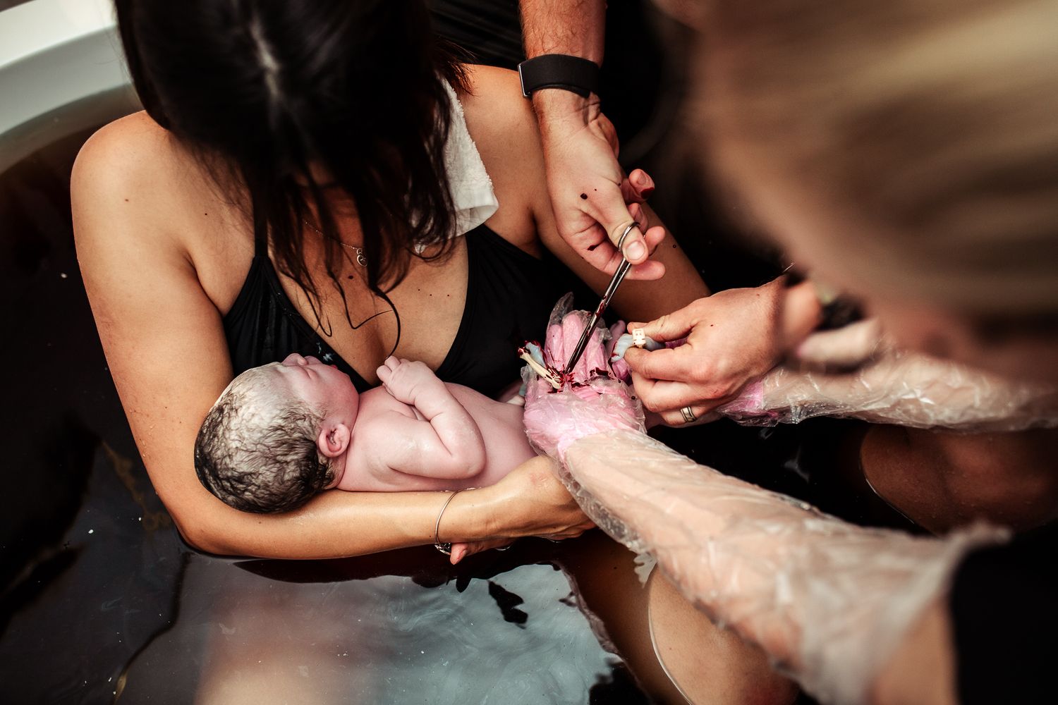 PHOTOS-OF-THE-PARALLELS-BETWEEN-THE-BIRTH-STORIES-OF-TWO-BABIES-FLOURISH-BIRTH-CENTER-TX