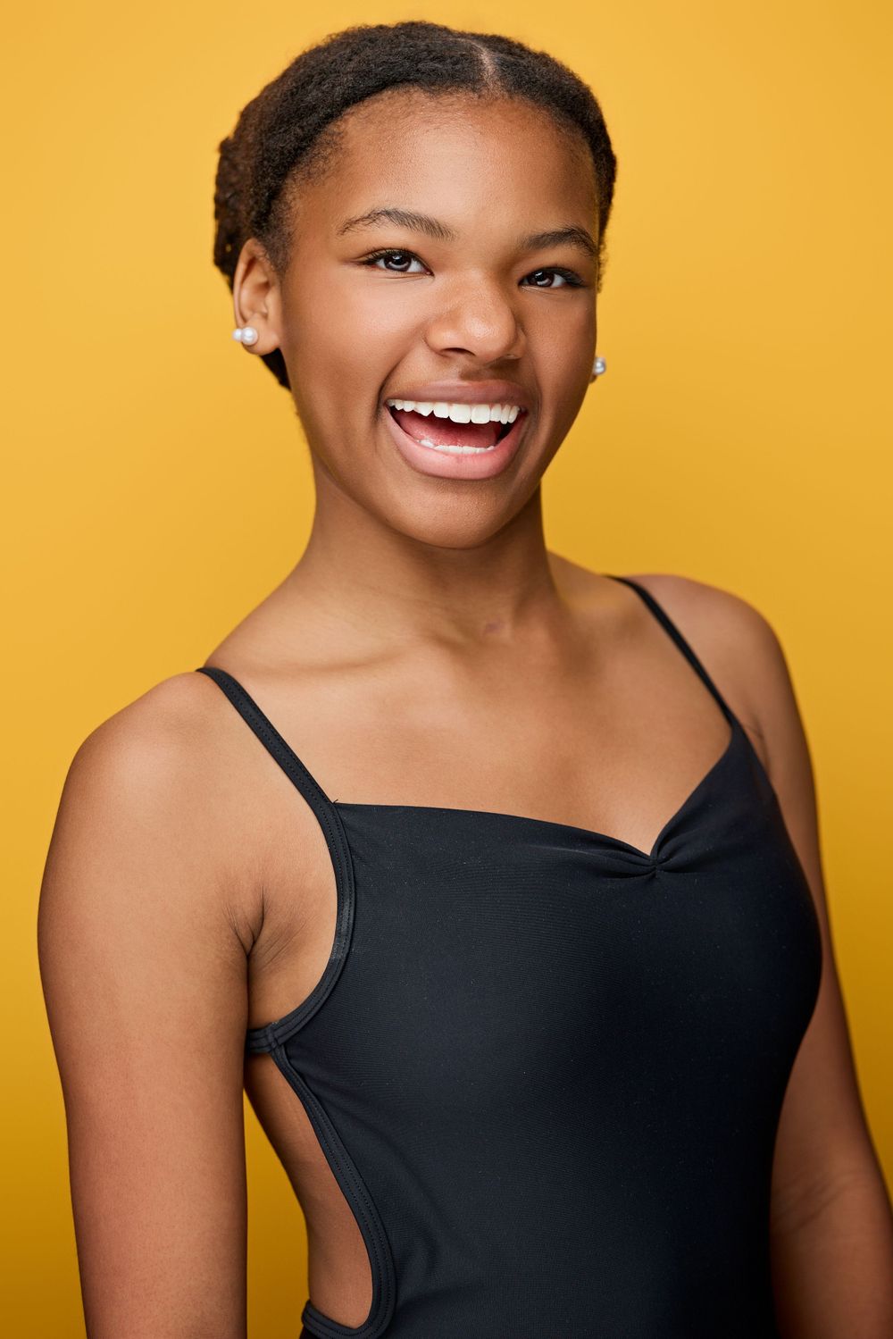 Dancer headshot by Matthew Sewell Photography