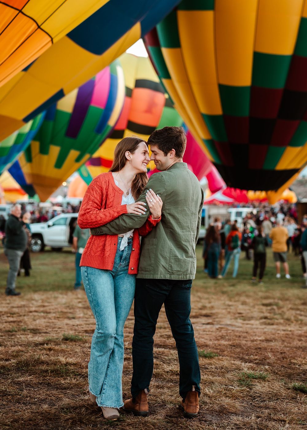 Albuquerque International Balloon Fiesta premier photographer for engagement couples romantic colorful hot air balloons