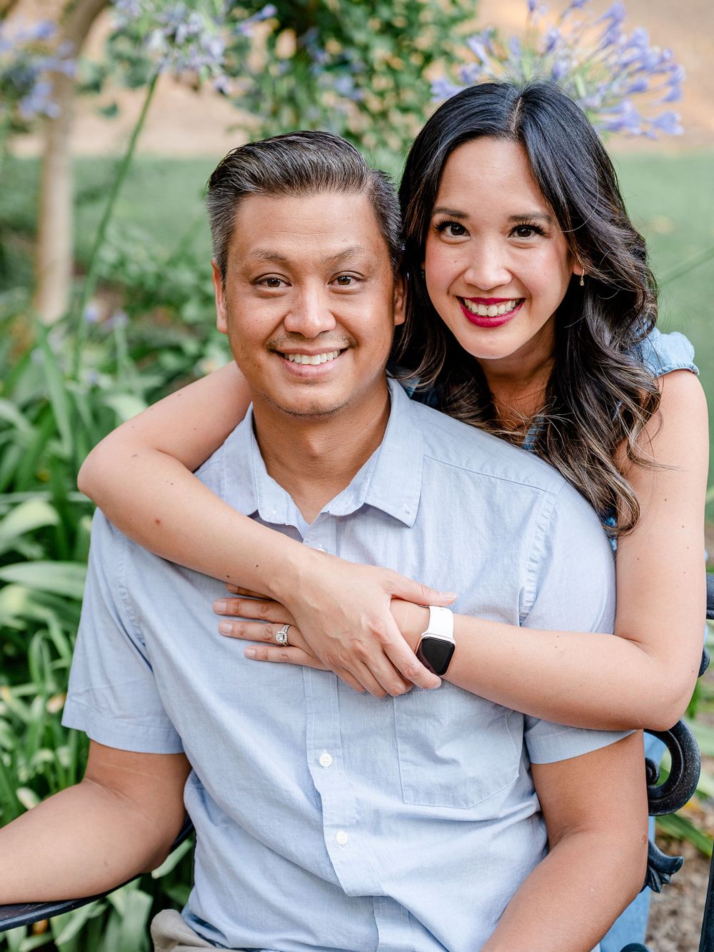 Couple sitting in Jensen Botanical Garden
