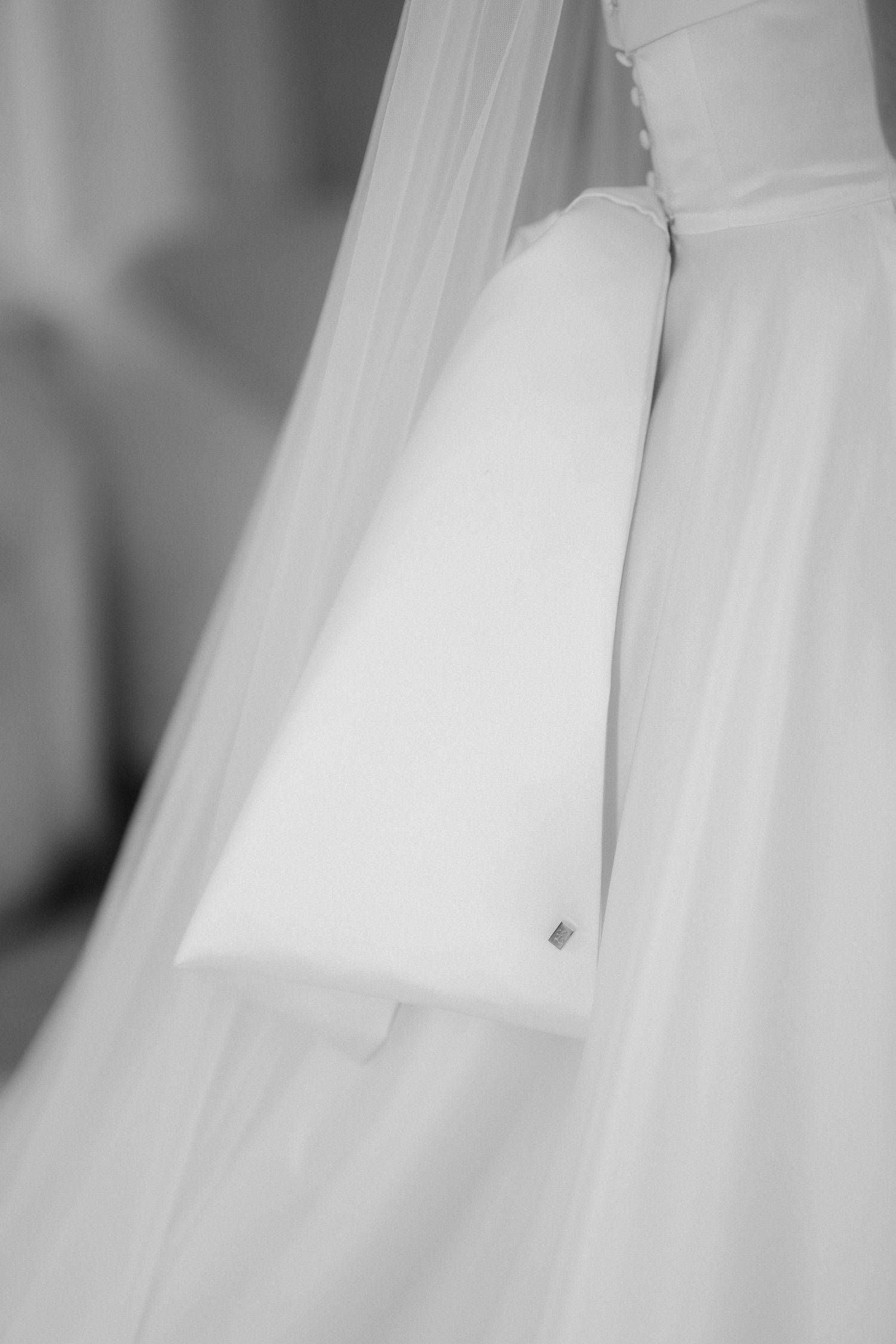 Woodbine Mansion Austin Texas Winter Wedding Fine Art Editorial Photography mother's pin on the bride dress vintage