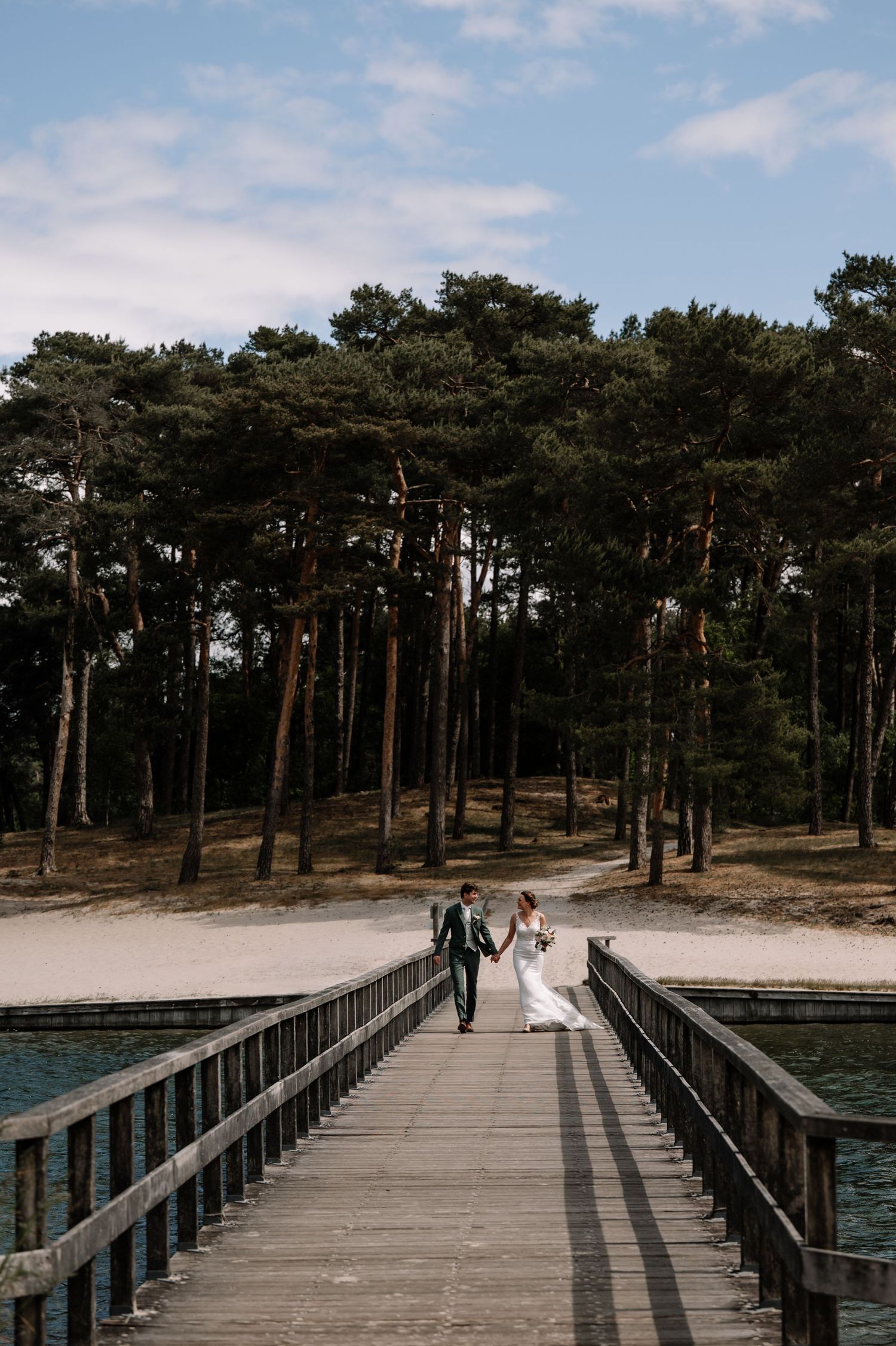 Trouwfotograaf amersfoort, trouwfotografie, trouwfoto, bruidsjurk, verloofd, trouwen, trouwring,