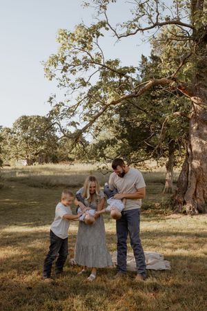 Franklin County photographer, Missouri photographer, STL photography, candid wedding, family, portraits near me, photography near me.