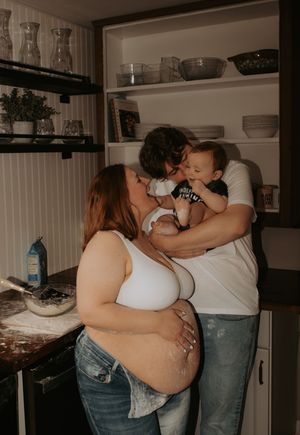 Franklin County photographer, Missouri photographer, STL photography, candid maternal, family, portraits near me, photography near me.