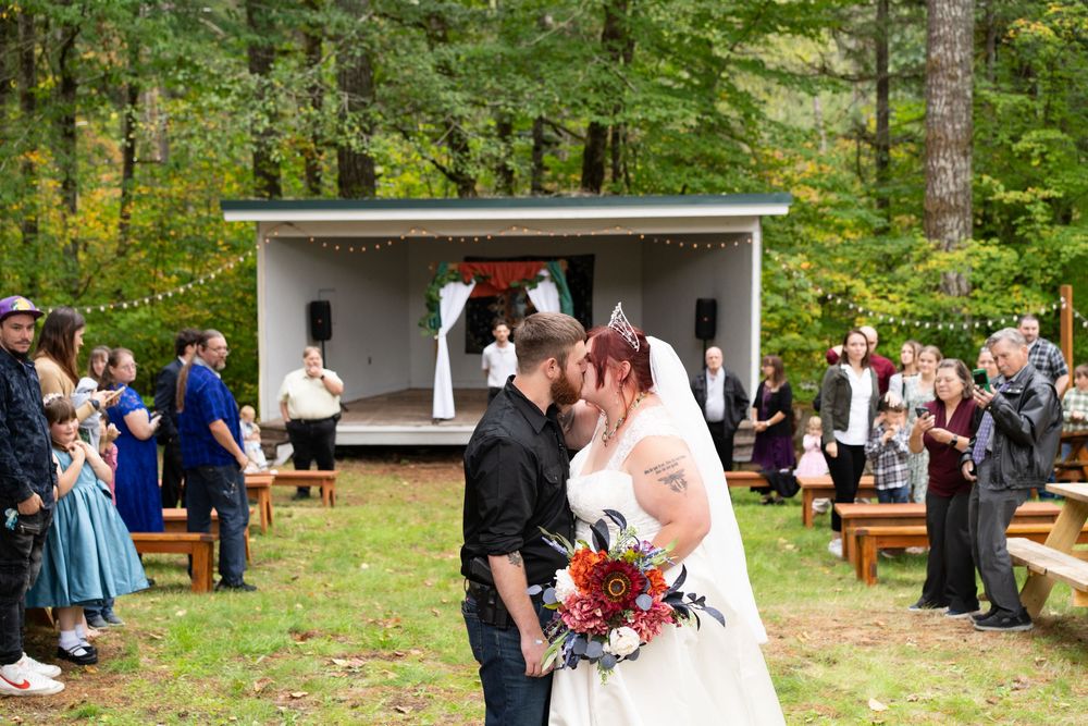 Outdoor wedding ceremony takes place in Kitsap County, captured by Savvy Photography - Seattle Wedding Photographer