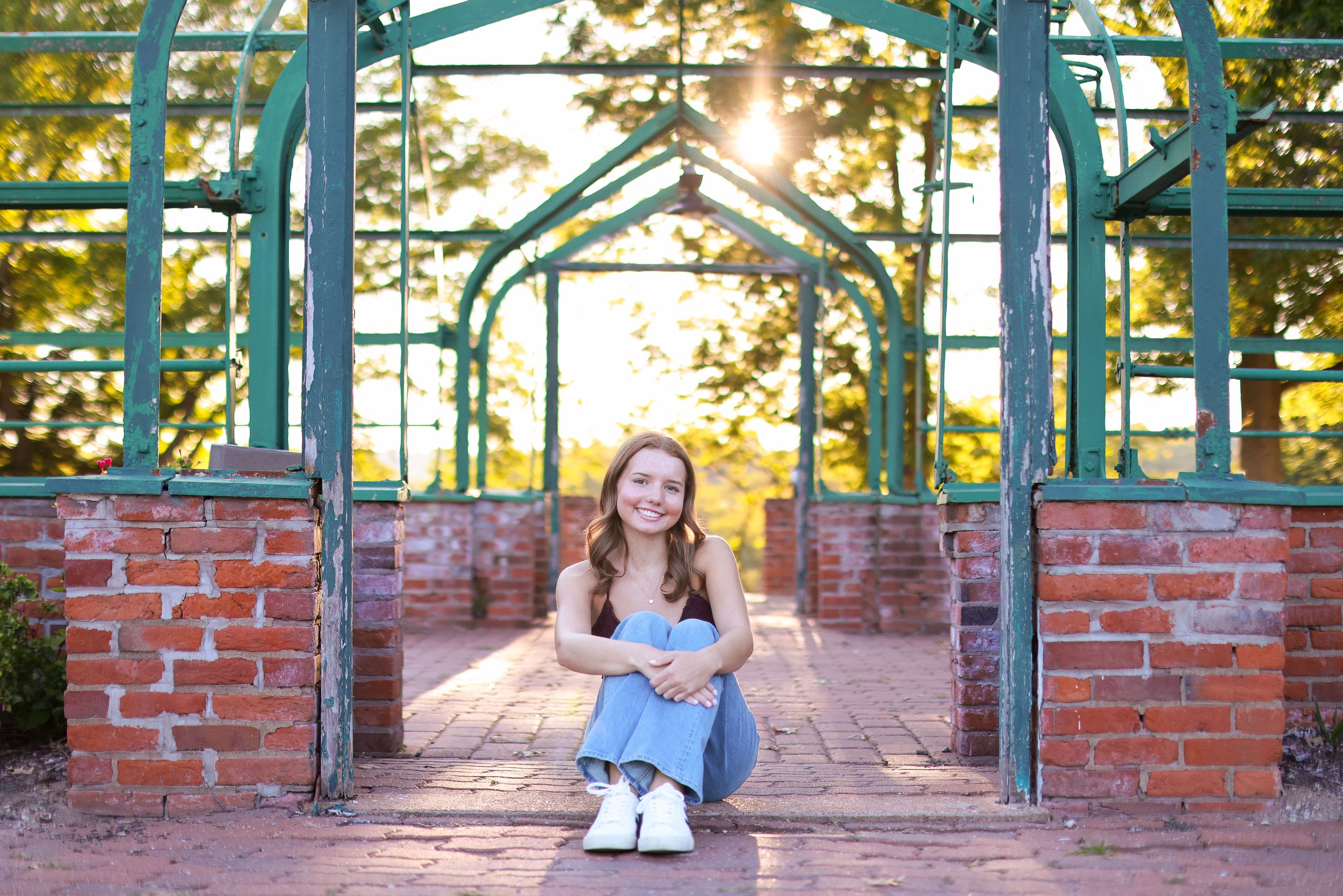 High school senior photography in Queeny Park, St. Louis, Missouri, beautiful natural light photography by Teri Michele Photography