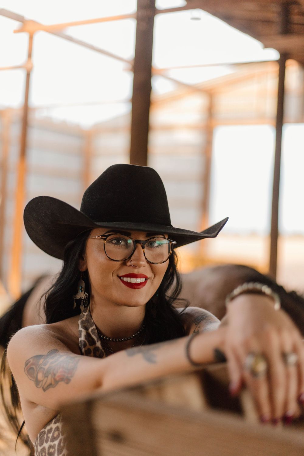 Content & Branding - Western